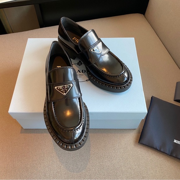 Prada Women's Black Glossy Loafers - Picture 3 of 5
